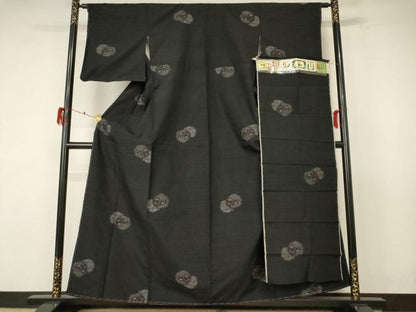 平和屋着物●結城紬　100亀甲　飛び亀甲柄　雪輪花文　井上商事株式会社　証紙付き　正絹　逸品　未使用　AABF3337nf