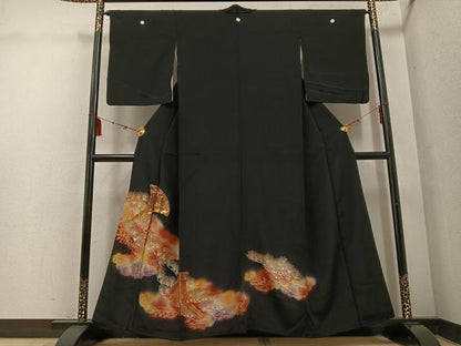 平和屋着物■豪華黒留袖　駒刺繍　草花文　暈し染め　金彩　正絹　逸品　AABF3507ph
