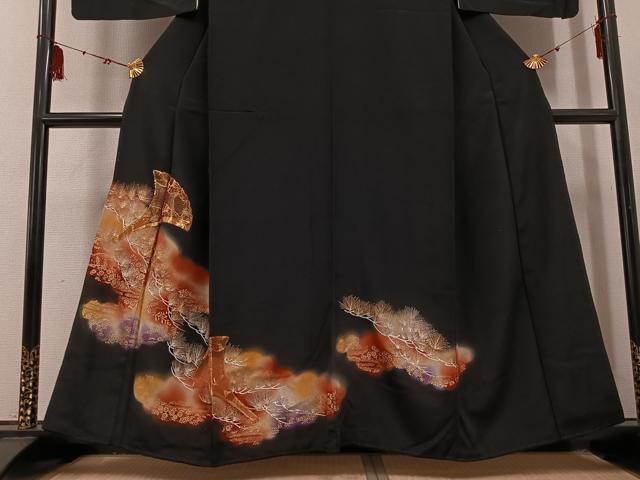 平和屋着物■豪華黒留袖　駒刺繍　草花文　暈し染め　金彩　正絹　逸品　AABF3507ph