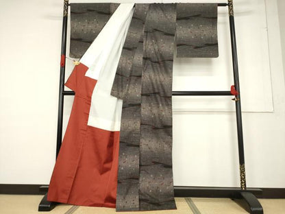 平和屋着物●本場大島紬 純泥染め 手織り カタス9マルキ 横段文 門松絹織物謹製 証紙付き 正絹 逸品 AABF3990ck