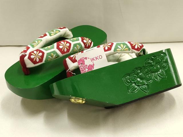 平和屋着物●IKKO 和装小物 ぽっくり下駄 こっぽり・おこぼ下駄 桐下駄 花亀甲 椿 金糸 逸品 未使用 AABF4042ay