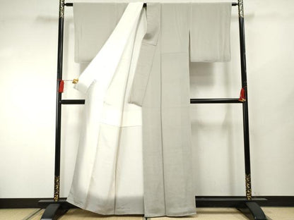 平和屋着物●上質な色無地 暁鼠色 鬼しぼ縮緬 正絹 逸品 AABF4251cs