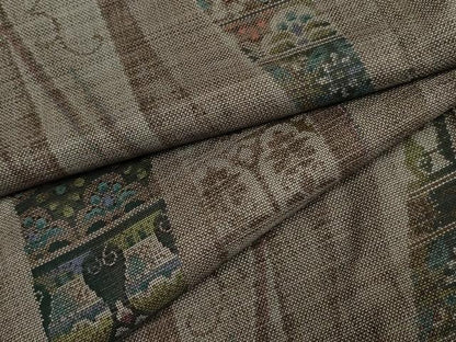 平和屋着物●本場大島紬 泥染め カタス9マルキ 花唐草文 正絹 逸品 AABF4272cs