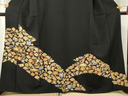 平和屋着物●訪問着 友禅 駒刺繍 宝尽くし 黒地 金彩 正絹 逸品 AABF4279cs