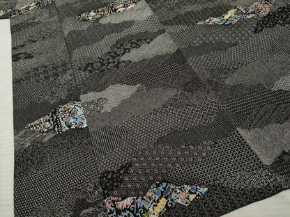 平和屋着物●上質な小紋 吉祥花唐草文 黒地 鬼しぼ縮緬 正絹 逸品 AABF4285cs