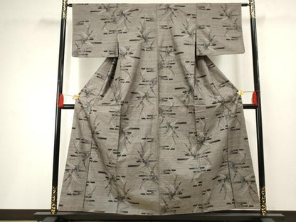 平和屋着物●本場大島紬 泥染め カタス9マルキ エ霞枝葉文 正絹 逸品 未使用 AABF4310cs