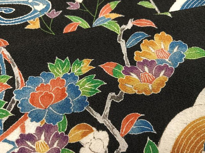 平和屋着物●豪華振袖 流水花文 黒地 鬼しぼ縮緬 正絹 逸品 AABF4488ph
