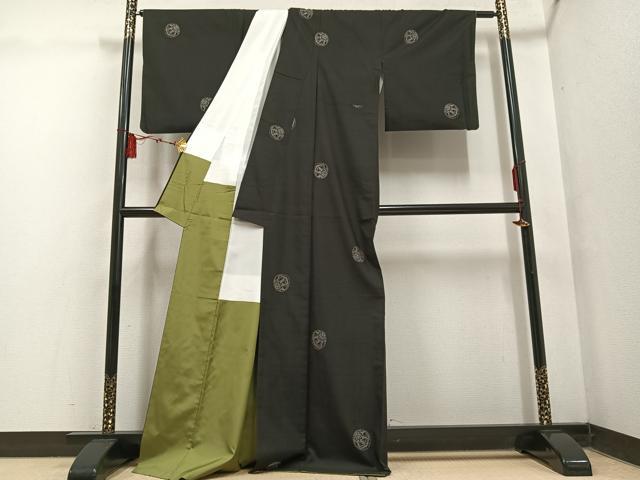 平和屋着物●本場大島紬 カタス9マルキ 地空き 花毬文 正絹 逸品 AABF4515ph