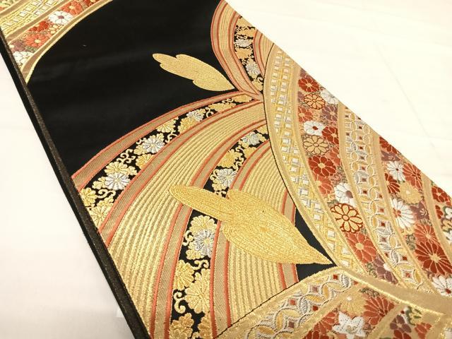 平和屋着物◎六通柄袋帯 唐織 花唐草松文 黒地 金銀糸 鈴乃屋扱い 正絹 逸品 AABF4770yx
