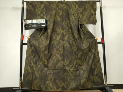 平和屋着物●本場大島紬 鬱金染 カタス9マルキ 麻の葉文様 ますいわ屋扱い 仙太郎織物謹製 正絹 逸品 AABF5138cs