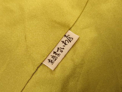 平和屋着物●本場大島紬 鬱金染 カタス9マルキ 麻の葉文様 ますいわ屋扱い 仙太郎織物謹製 正絹 逸品 AABF5138cs