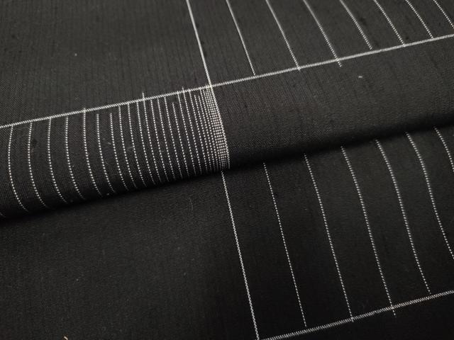 平和屋着物●上質な紬 格子 黒地 正絹 逸品 AABF5152cs