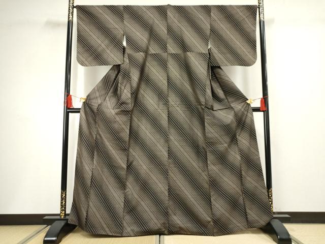 平和屋着物●本場大島紬 泥染め カタス7マルキ 斜縞 正絹 逸品 AABF5168cs