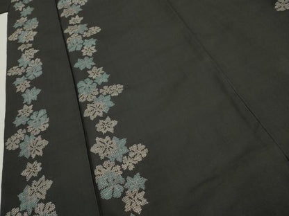 平和屋着物●本場大島紬 地空き 一元7マルキ 花間道 黒地 正絹 逸品 AABF5172cs