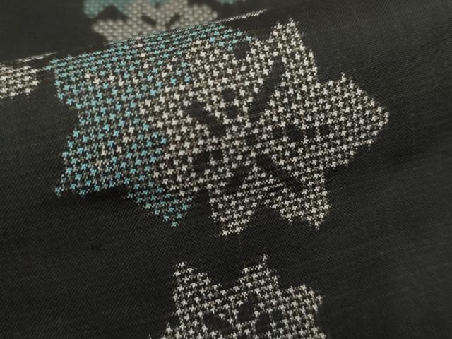 平和屋着物●本場大島紬 地空き 一元7マルキ 花間道 黒地 正絹 逸品 AABF5172cs