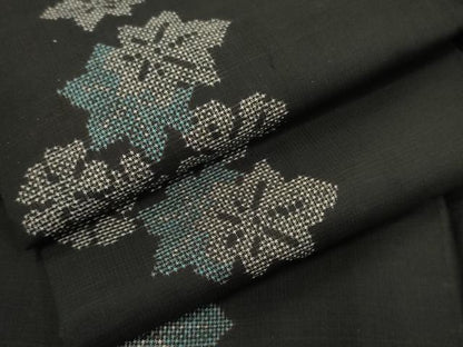 平和屋着物●本場大島紬 地空き 一元7マルキ 花間道 黒地 正絹 逸品 AABF5172cs