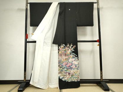 平和屋着物●本加賀友禅作家 染元千紅代表 寺西一紘 黒留袖 吉祥草花文 正絹 逸品 AABF5175cs