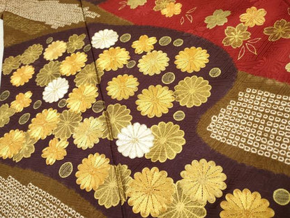 平和屋着物●十日町 名門青柳謹製 振袖・長襦袢(袷)セット 駒刺繍 絞り 舞花文 金彩 長襦袢：半衿刺繍 広衿仕立て 正絹 逸品 AABF5187cs