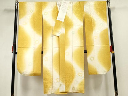 平和屋着物●十日町 名門青柳謹製 振袖・長襦袢(袷)セット 駒刺繍 絞り 舞花文 金彩 長襦袢：半衿刺繍 広衿仕立て 正絹 逸品 AABF5187cs