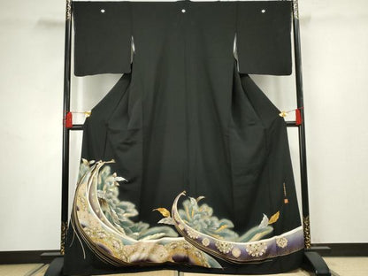 平和屋着物●世界的ファッションデザイナー 山本寛斎 kansaiブランド 黒留袖 駒刺繍 孔雀牡丹更紗図文 暈し染め 金彩 正絹 逸品 AABF5194cs