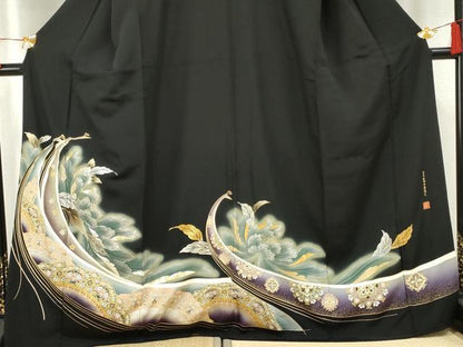 平和屋着物●世界的ファッションデザイナー 山本寛斎 kansaiブランド 黒留袖 駒刺繍 孔雀牡丹更紗図文 暈し染め 金彩 正絹 逸品 AABF5194cs