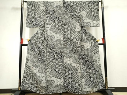 平和屋着物●上質な小紋 型染め 吉祥花唐草文 鬼しぼ縮緬 正絹 逸品 AABF5200cs