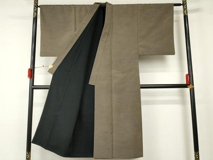 平和屋着物●男性 紬 色無地 銀煤竹色 正絹 逸品 AABF5246cs