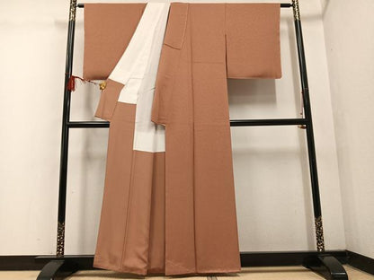平和屋着物●上質な色無地 作家物 徳祐 草花地紋 駱駝色 正絹 逸品 未使用 AABF5323ph