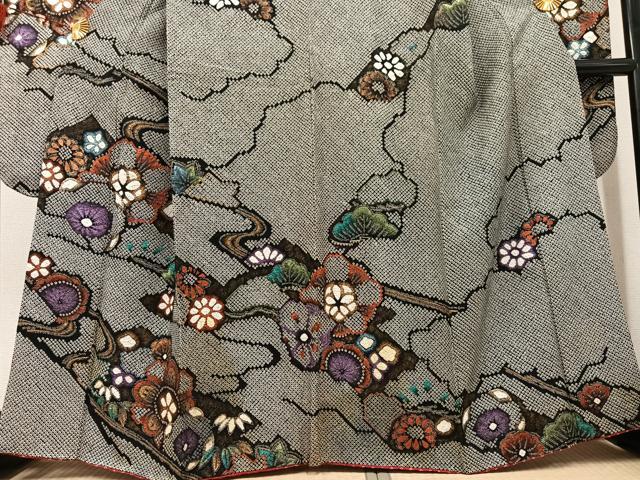 平和屋着物●豪華振袖 絞り 草花文 黒地 金彩 正絹 逸品 AABF5335ph