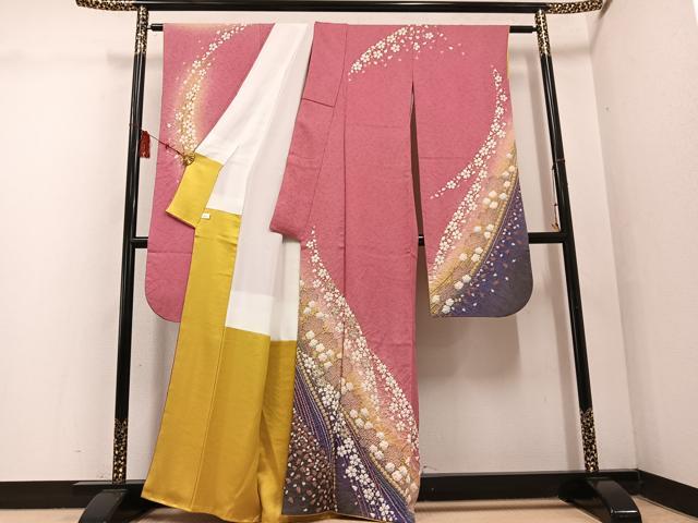 平和屋着物●豪華振袖 絞り 舞花文 暈し染め 金通し地 鈴乃屋扱い 正絹 逸品 AABF5340ph