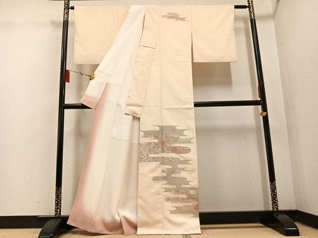 平和屋着物●訪問着 紬地 中国三大刺繍 汕頭刺繍 スワトウ刺繍 エ霞草花宝尽くし 正絹 逸品 AABF5341ph