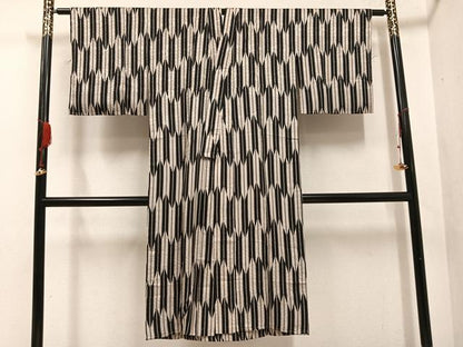 平和屋着物●長襦袢　無双仕立て　矢羽文　正絹　逸品　未使用　AABF5372ph