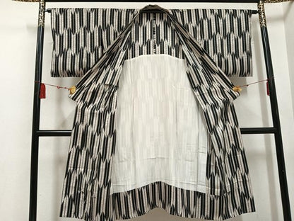 平和屋着物●長襦袢　無双仕立て　矢羽文　正絹　逸品　未使用　AABF5372ph