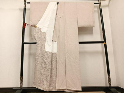 平和屋着物●伝統工芸士 吉田博 小紋 花唐草地紋 練色 正絹 逸品 AABF5397ph