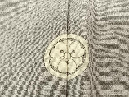 平和屋着物●上質な色無地 蕎麦切色 浜ちりめん 反端付き 正絹 逸品 未使用 AABF5403fy