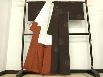 平和屋着物●本場結城紬 重要無形文化財 飛び亀甲 吉祥花文 正絹 逸品 AABF5409fy