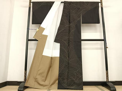 平和屋着物●本場縞大島紬 総刺繍 刺子 立波文 黒地 さが美扱い 株式会社大山謹製 証紙付き 正絹 逸品 AABF5418fy