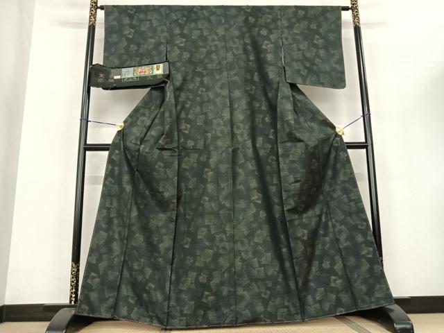 平和屋着物●本場大島紬 カタス9マルキ 色紙重ね文 やまと誂製 大山謹製 証紙付き 正絹 逸品 未使用 AABF5452fy