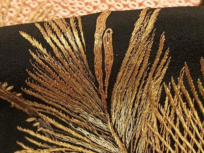 平和屋着物●豪華黒留袖 駒刺繍 絞り 草葉文 正絹 逸品 AABF5507fy