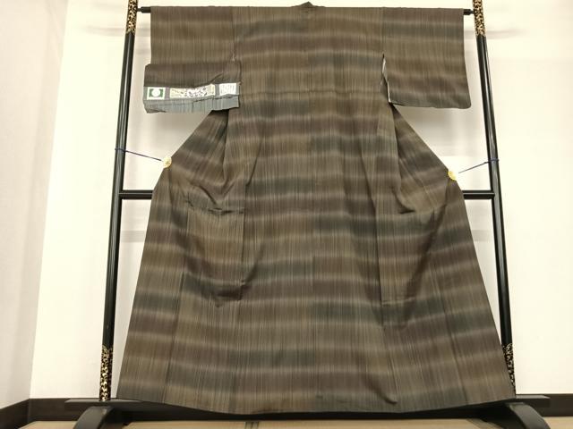 平和屋着物●本塩沢 やまだ織 雪の中のきれ 縞 暈し染め さが美扱い 証紙付き 正絹 逸品 AABF5560fy
