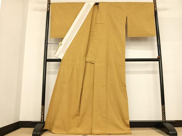 平和屋着物▽紅花紬　米沢 　単衣　色無地　芥子色　反端付き 　正絹　逸品　未使用　AABF5610fy