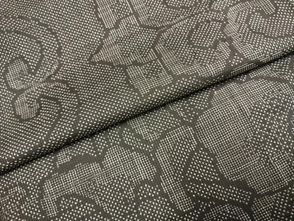 平和屋着物●本場大島紬　一元絣　花唐草文　黒地　正絹　逸品　AABF5940fy
