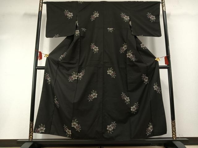 平和屋着物●本場大島紬 カタス9マルキ 草花文 黒地 正絹 逸品 AABF5968fy