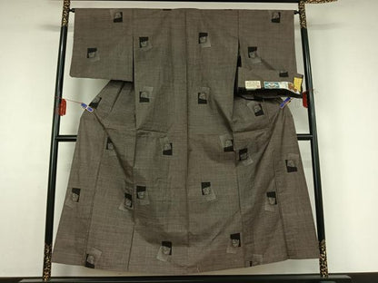 平和屋着物▽本場奄美大島紬 単衣 泥染め 9マルキ 色紙花文 証紙付き 正絹 逸品 AABF6008jh
