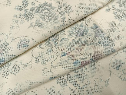 平和屋着物●本場大島紬　白大島　カタス7マルキ　花唐草文　三越扱い　正絹　逸品　AABF6051ph
