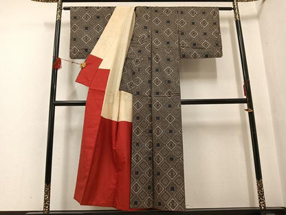 平和屋着物●本場大島紬 龍郷絣 正絹 逸品 AABF6086ph