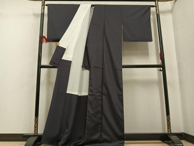 平和屋着物●本場大島紬 染大島 色無地 蝉色 正絹 逸品 未使用 AABF6092ph