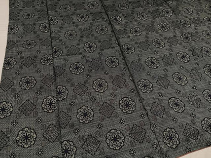 平和屋着物●本場大島紬 割込み絣 舞花文 正絹 逸品 AABF6103ph