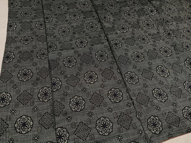 平和屋着物●本場大島紬 割込み絣 舞花文 正絹 逸品 AABF6103ph