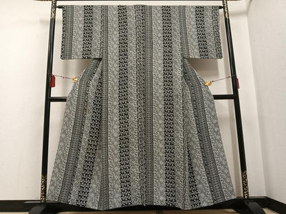 平和屋着物●上質な小紋 型染め 草花間道 黒地 正絹 逸品 AABF6116ph